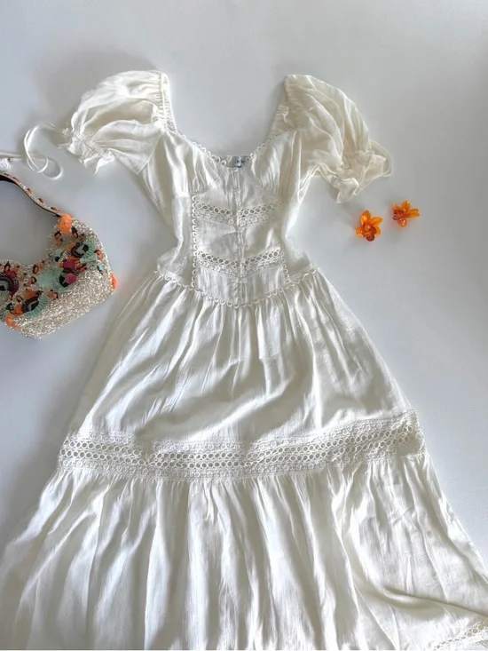 Antropología Beautiful, romantic embroidered dress - Picture 4 of 9